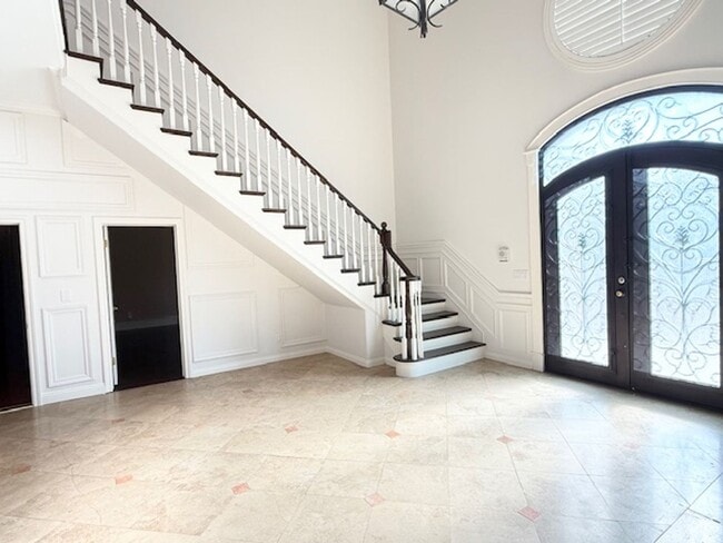 Building Photo - Gated estate with a backyard oasis