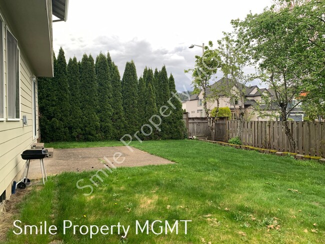 Building Photo - A beautiful 2-story single house in Clackamas.