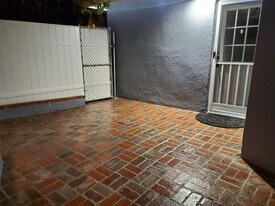 Building Photo - 12426 Verdi St