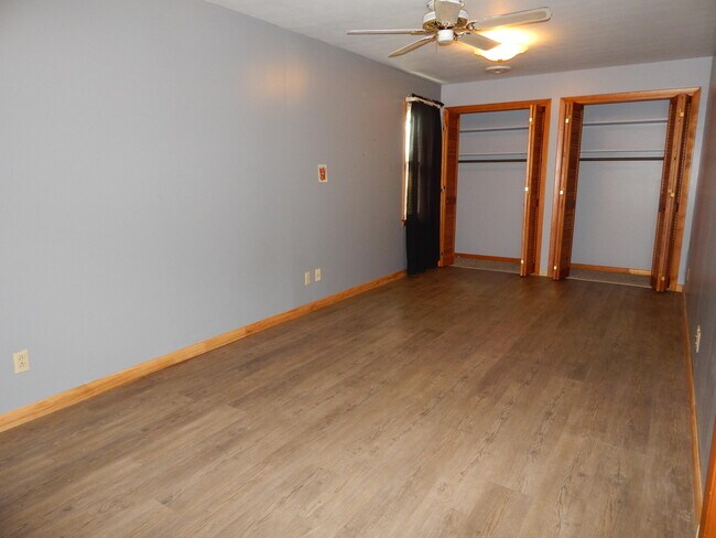 Building Photo - 2216 Dyke Rd