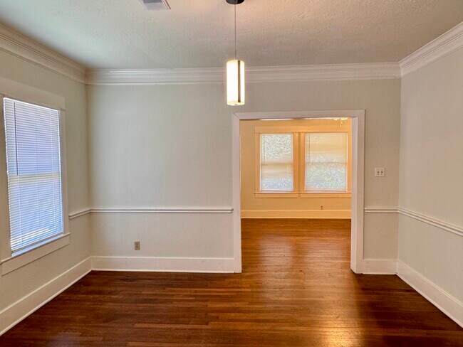 Building Photo - 4522 McKinney St