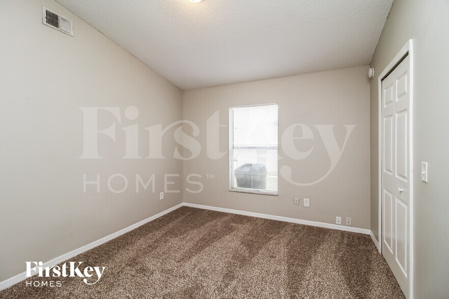 Building Photo - 7591 Groveoak Dr