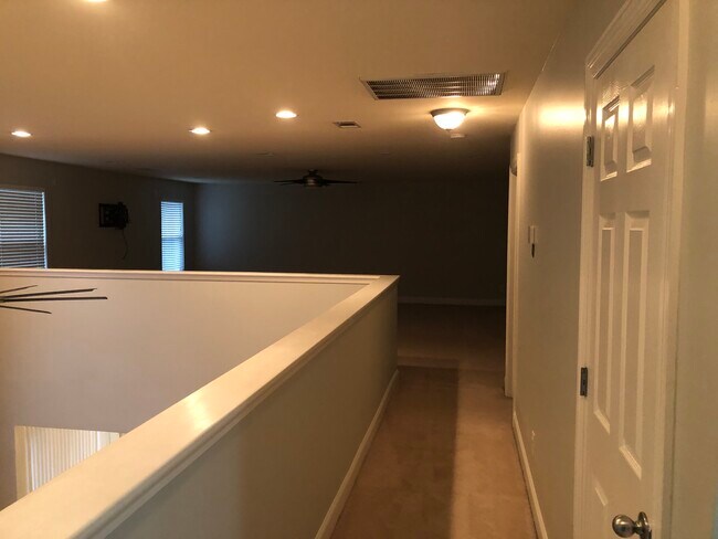 Building Photo - 9719 Glen Eden Ct
