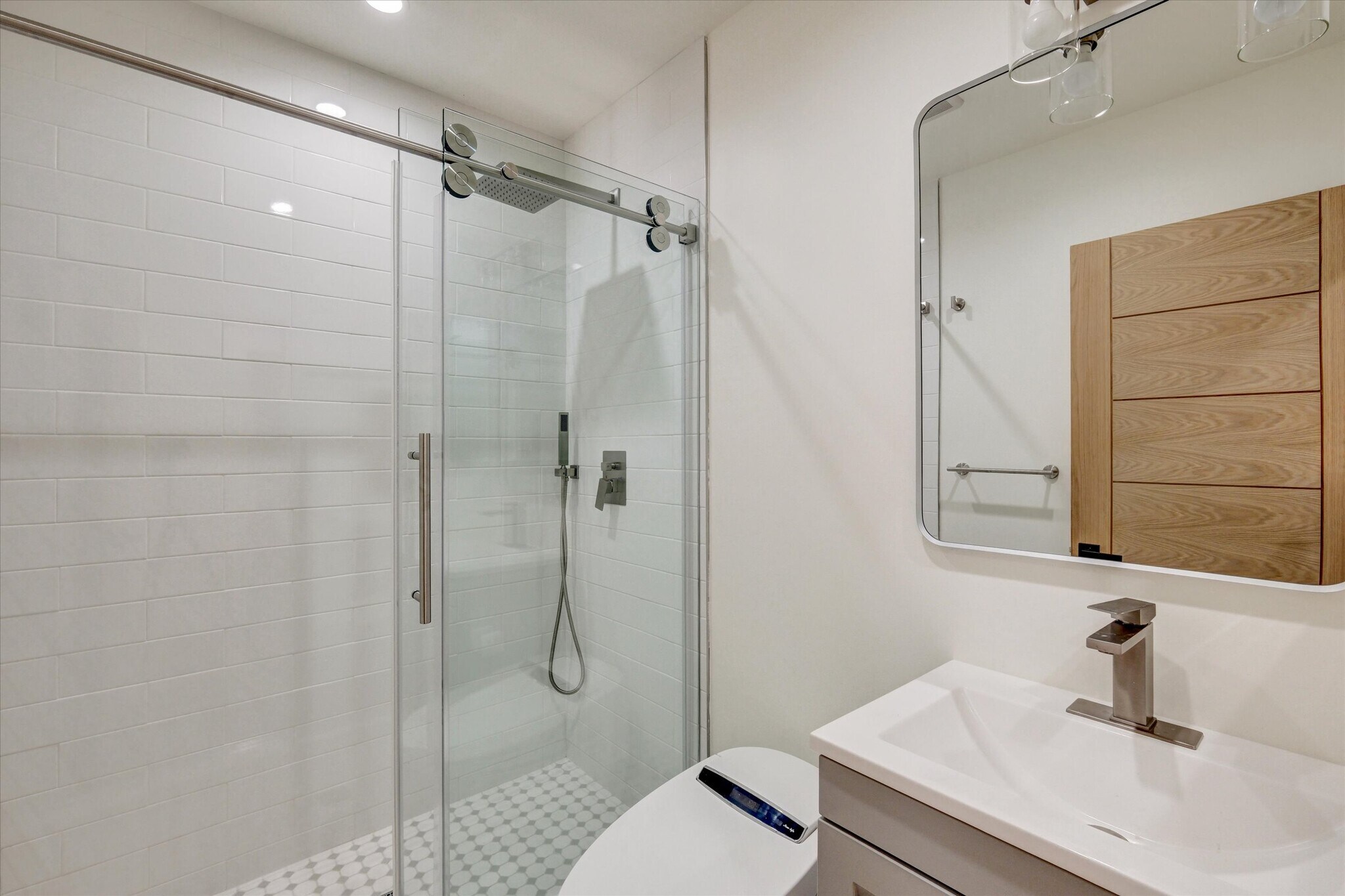 Building Photo - 5348 Thornburn St