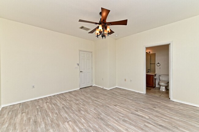 Building Photo - 111 Nassau Cir
