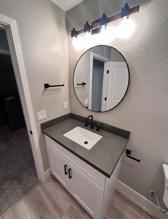 Building Photo - Beautiful New 3 Bedroom Phoenix home with Den/Loft! No HOA