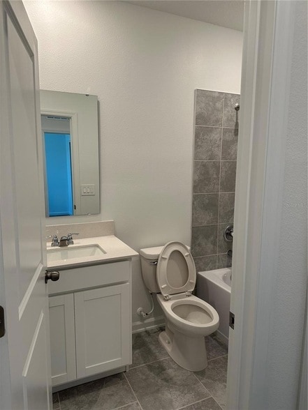 Building Photo - 3303 Laurent Lp