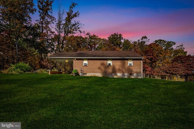 Building Photo - 16811 Ridge Rd