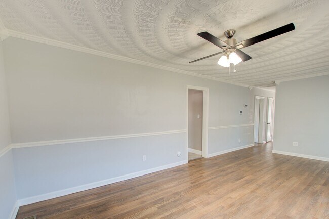 Building Photo - 200 Cynthia Dr