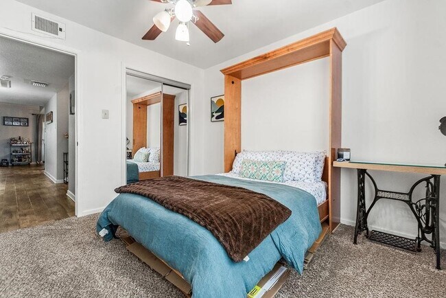 Building Photo - 5005 Georgi Ln