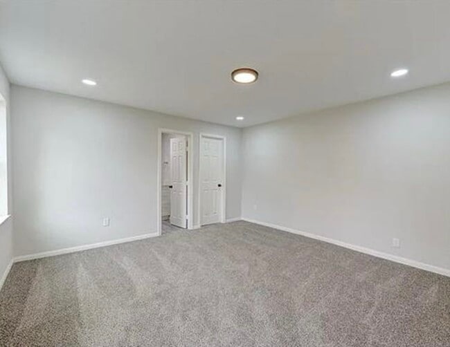 Building Photo - 7039 Avenue L