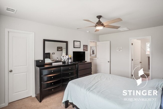 Building Photo - 19 Seneca Wy