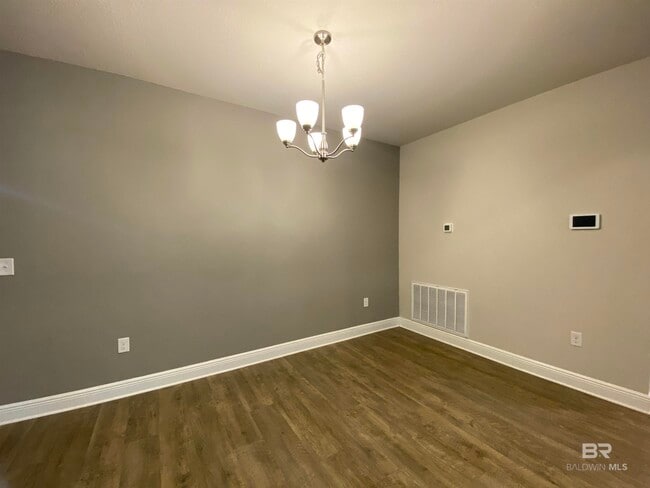 Building Photo - 9102 Diamante Blvd