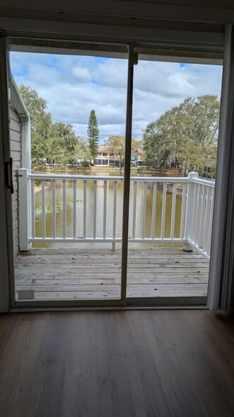 Building Photo - 6909 Lake Place Ct