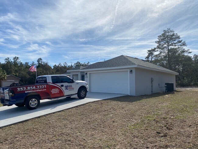 Building Photo - Custom Home - Desirable SW Ocala Neighborhood 3/2/2 **WON'T LAST**