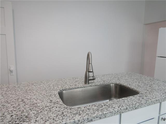 Building Photo - 810 Moss St