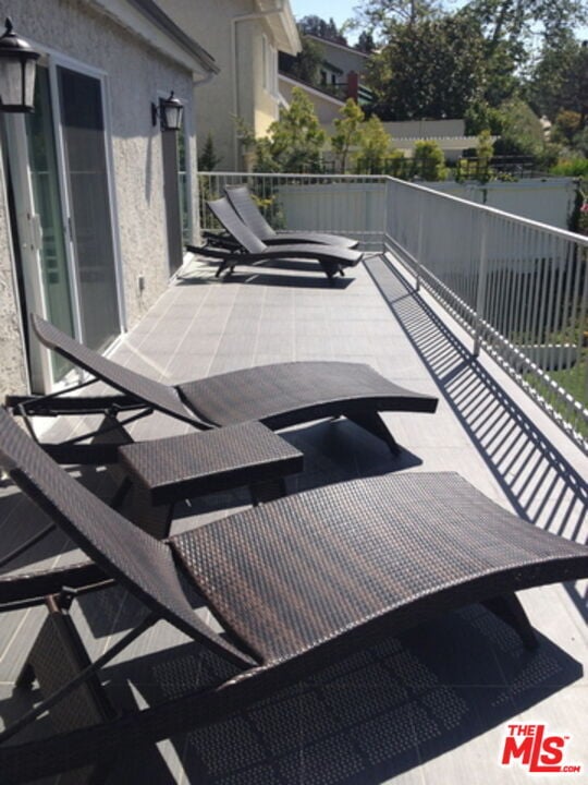 Building Photo - 17230 Avenida de la Herradura