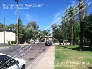 Building Photo - 423 S Mitchell Dr