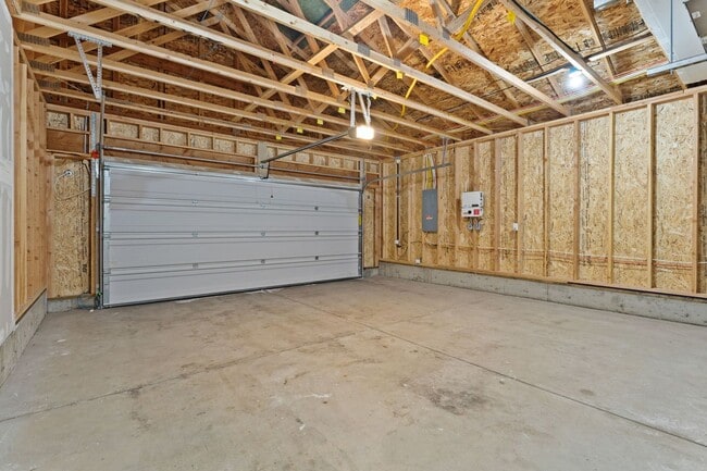 Building Photo - Luxury 3 Bed, 2 Bath Rancher in Spokane Va...