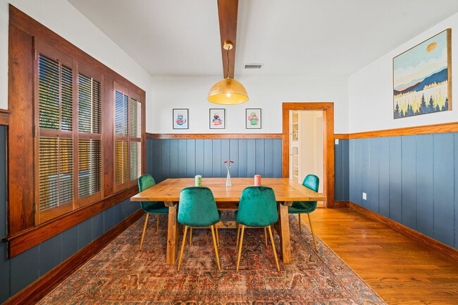 Building Photo - Beautifully Updated Historic Home