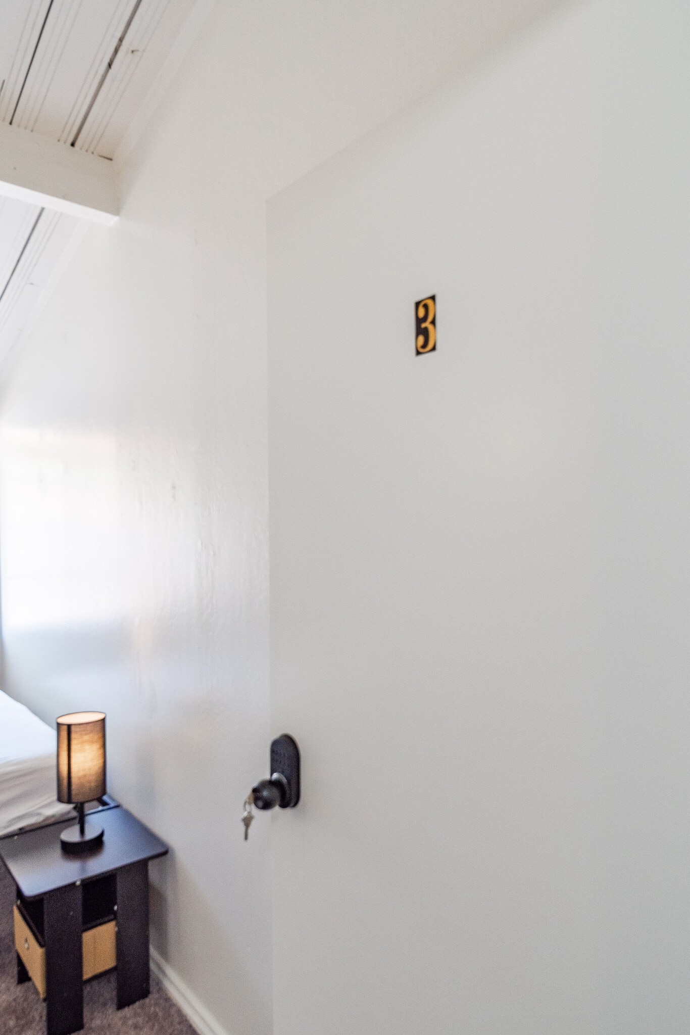 Rooms for Rent-Room 3 - 45426 10th St W