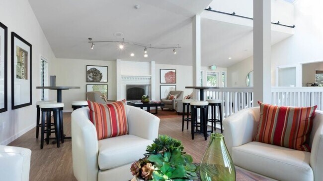 Building Photo - 7001 Old Redmond Rd