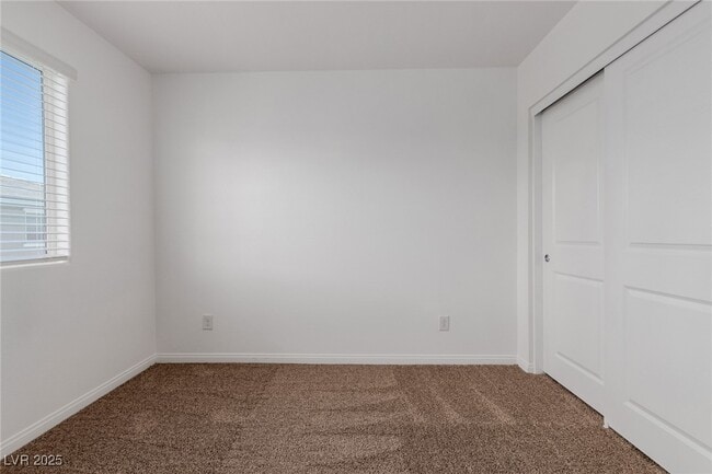 Building Photo - 12186 Scarlet Ember Rd