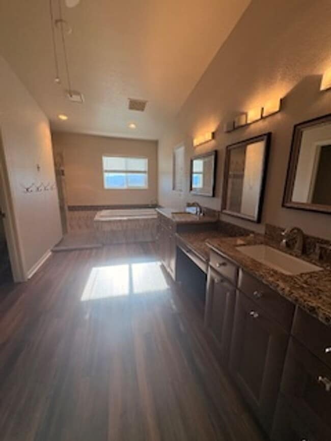 Building Photo - 3 BEDROOM 2 BATH 2 CAR GARAGE w/ Detached 2 room Shop - LONG TERM RENTAL in LHC!!