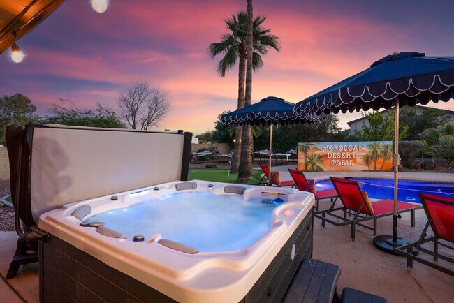 Building Photo - 6235 E Thunderbird Rd