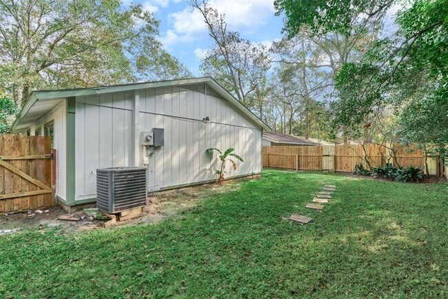 Building Photo - 45 Blue Fox Rd