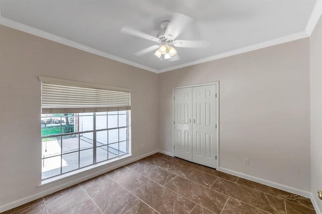 Building Photo - 20419 Cajon Canyon Ct