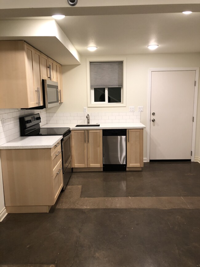 Kitchen/Front door - 6315 NE 36th Ave