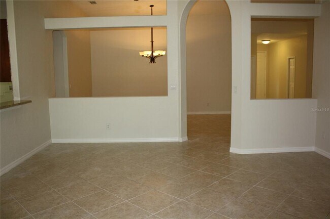 Building Photo - 9115 Pinebreeze Dr