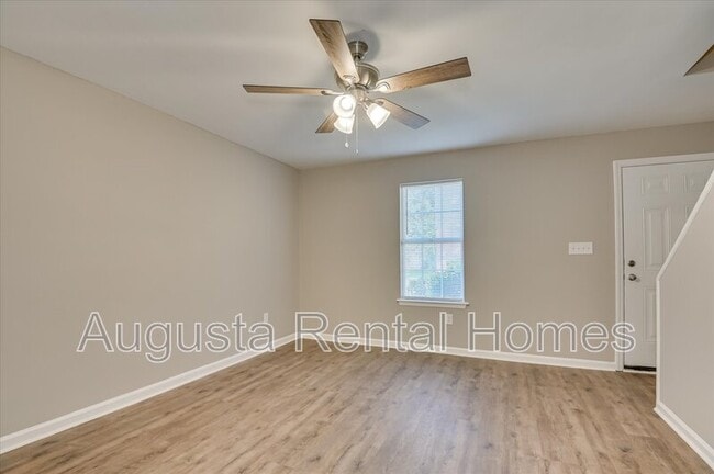 Building Photo - 142 Chalet N Blvd