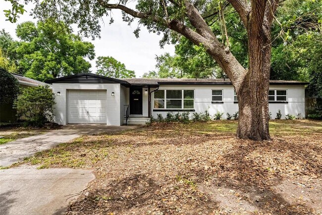 Building Photo - 2909 Hargill Dr