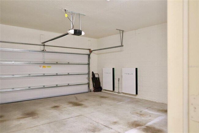 Building Photo - 2164 Carriage Pointe Loop