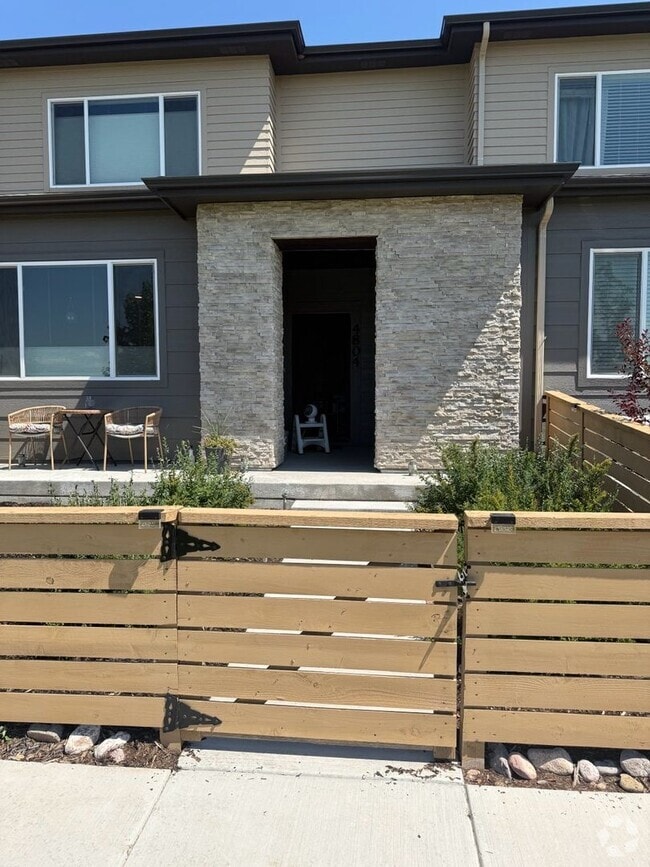 Building Photo - Stunning 3 Bed 2.5 Bath Home in Timnath, CO!