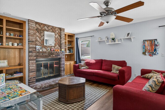 Building Photo - 41537 Poplar Cir