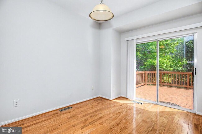 Building Photo - 45527 Grand Central Sq