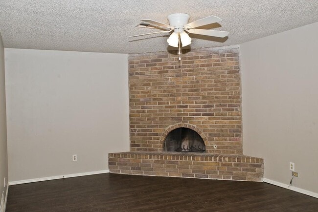 Building Photo - 3208 SE 56th St