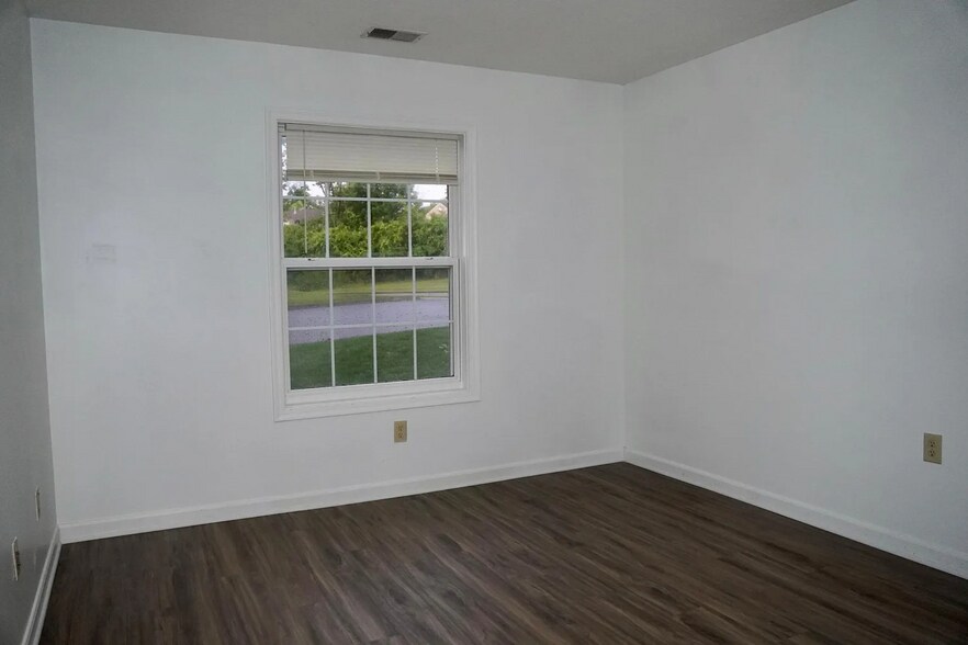 Building Photo - 140 Northridge Dr