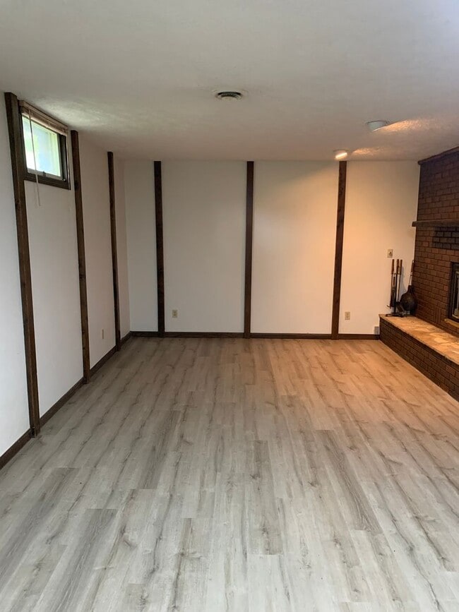 Building Photo - Looking for country living? Check out this...