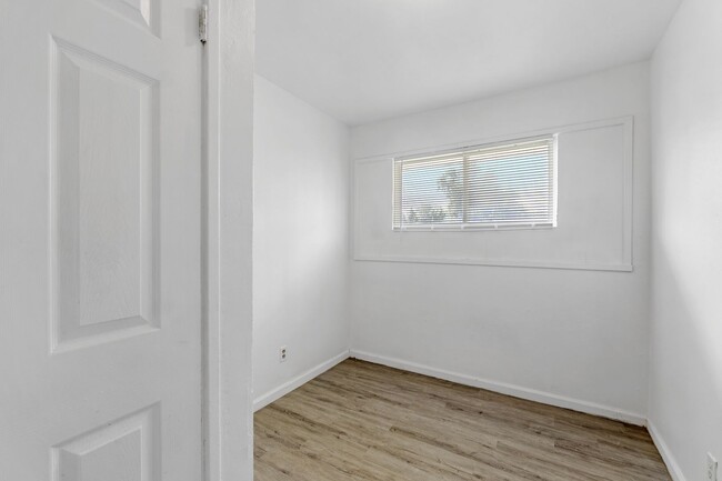 Building Photo - Section 8 Rental! North County Single-Fami...