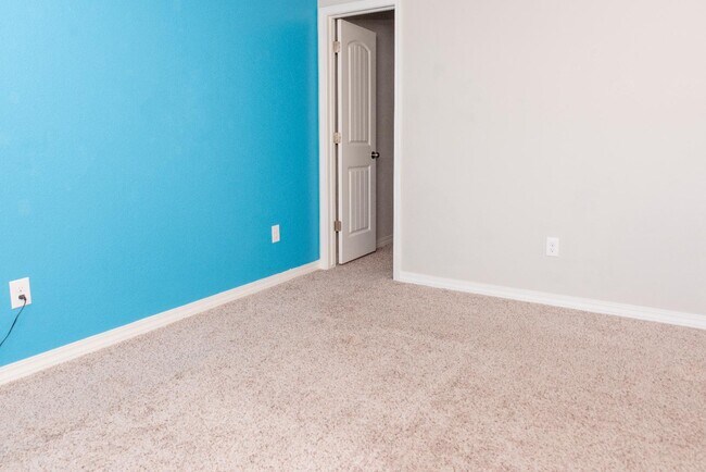 Building Photo - 10744 Traders Pkwy