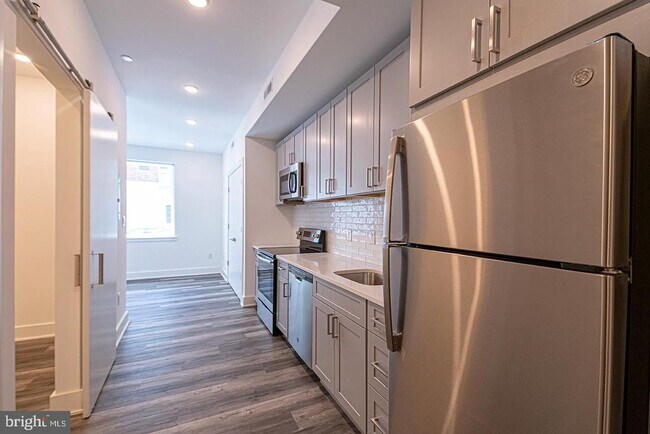 Building Photo - 1245 Ridge Ave