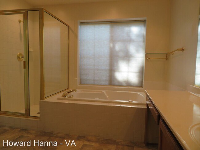 Building Photo - 3 br, 2.5 bath House - 934 Ivystone Way