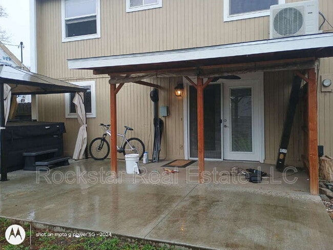 Building Photo - 3512 E 32nd Ave