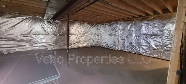 Building Photo - 2057 Rowley Rd