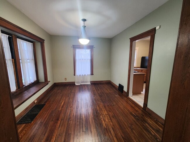 Building Photo - Welcome Home to Ohio City's Historic Charm!