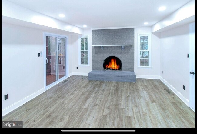 Building Photo - 21111 Deep Furrow Ct